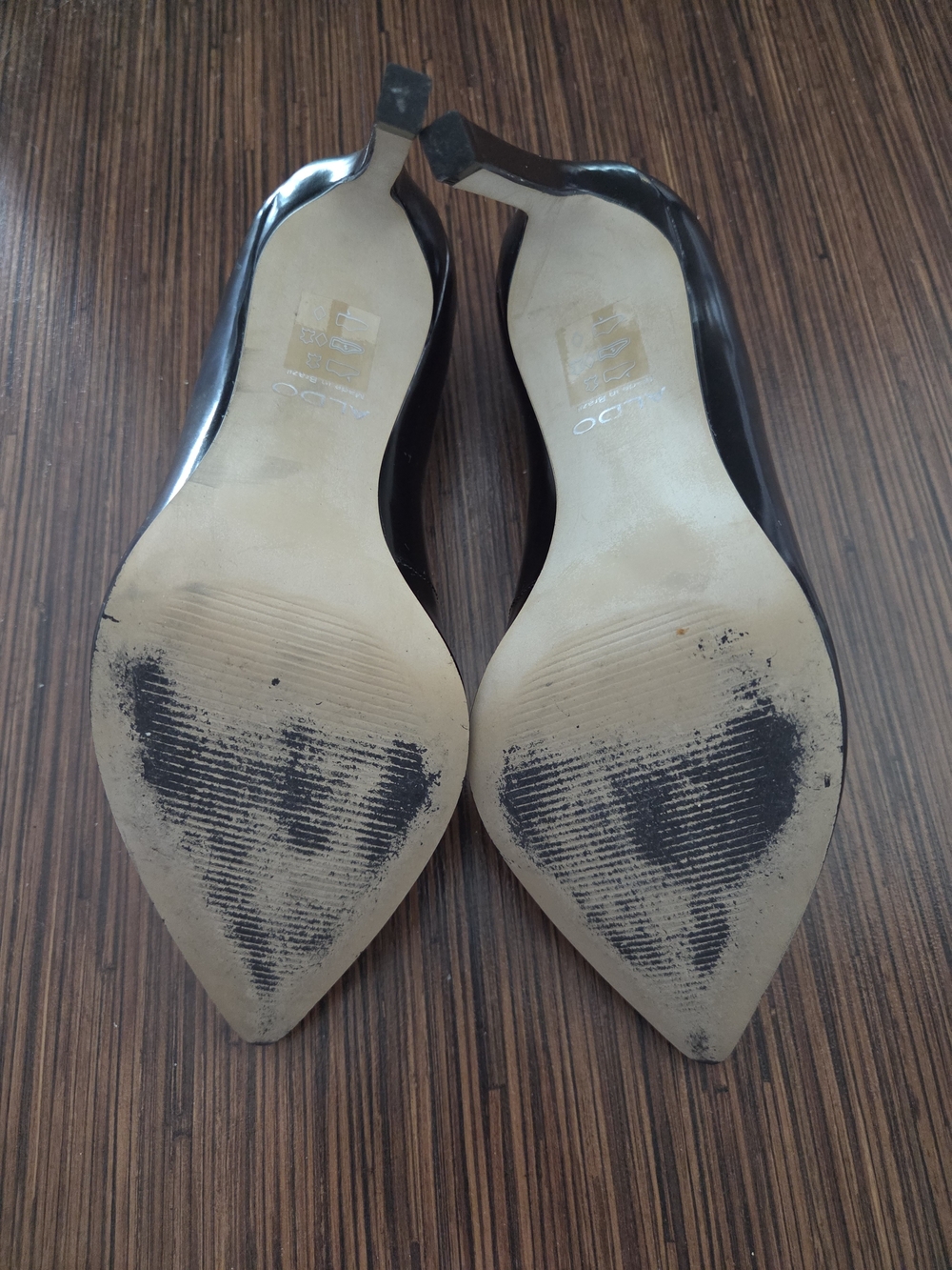 Aldo Glossy Black Pointed Stiletto Pumps - Picture 4 of 5